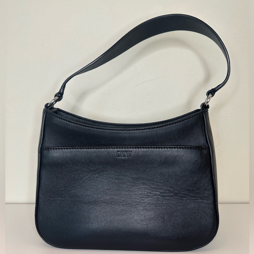 DKNY Medium Shoulder leather Bag